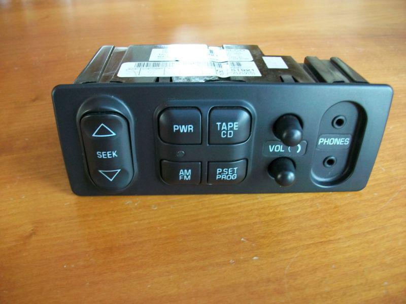 00 01 02 chevy suburban tahoe gmc yukon console rear radio audio control oem