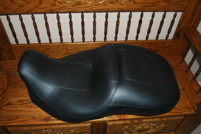 Harley davidson new touring bike seat '09 and later