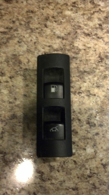 1998 - 2010 volkswagen beetle trunk release & gas door switch