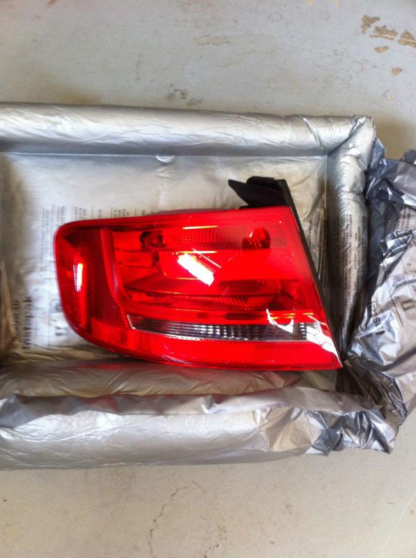 New 2012 audi a4 oem tail light tail lamp taillight 12 11 10 09 left lt outer