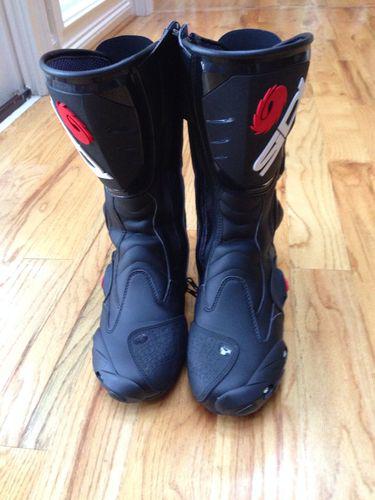 Sidi motorcycle boots vertigo 45 size 11. no reserve.