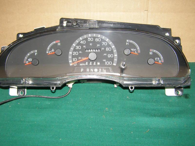 2001 2002 ford van speedometer cluster   126k  gas