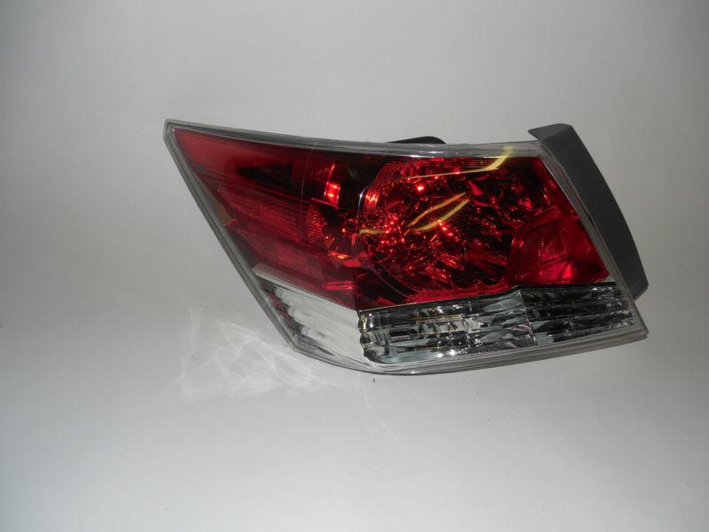 08 09 2010 2011 2012 honda accord oem left tail light nice!