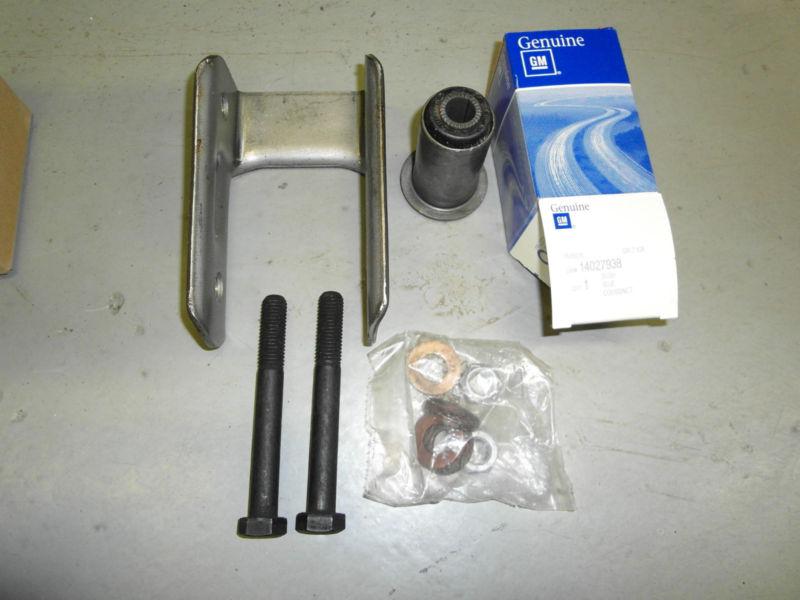 Chevy s10 pickup blazer gmc jimmy s15 leaf spring shackle new gm 2wd or 4wd