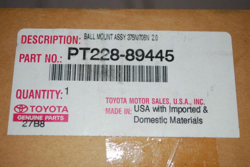 New toyota tow hitch - pt228-89445