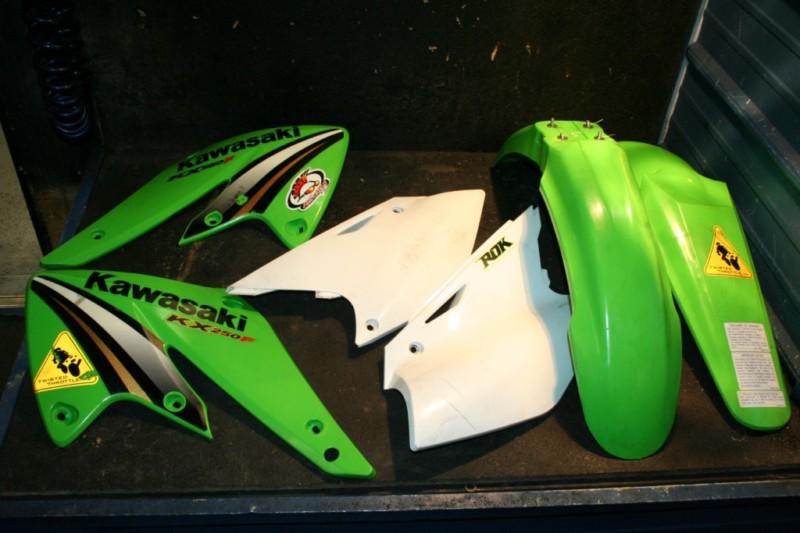 2005 kawasaki kx250f kx 250f plastic front/rear fenders with side panels 