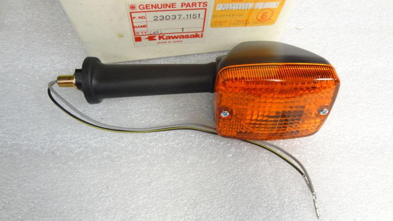 Kawasaki nos new 23037-1151 rr signal lamp rear assy zx zx1100 zx750 1983-86