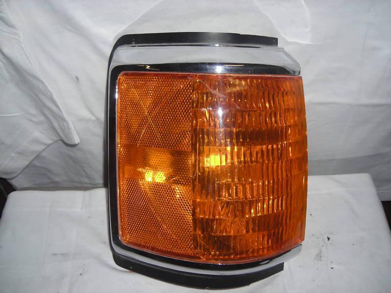 1987-1991 ford bronco rh marker light