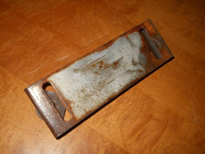 Alfa romeo gtv rear license plate mounting bracket