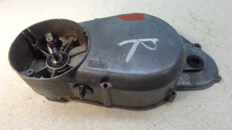 1972 suzuki gt380 right side engine clutch cover sm242