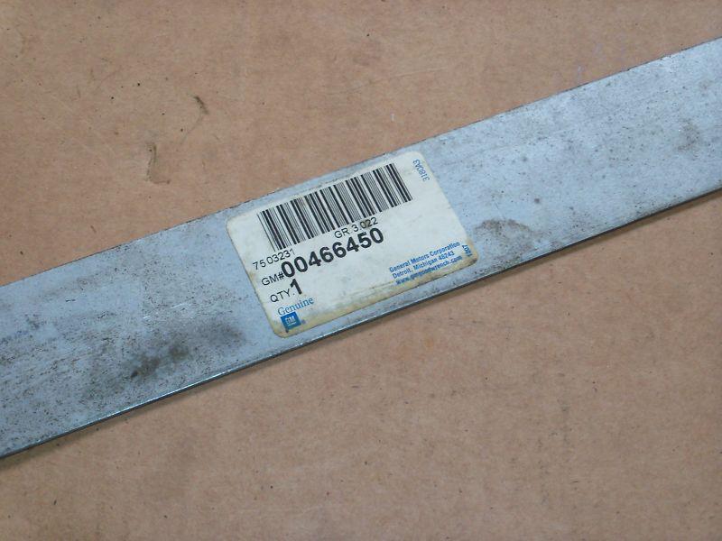 73 78 87 91 chevy gm oem fuel tank mount strap #466450 nos c/k r/v truck etc.