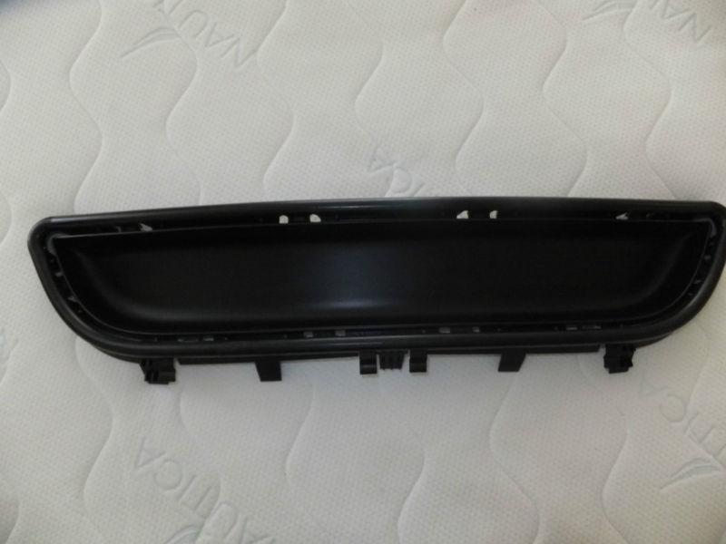 Porsche 911 (997) oem center bumper grille  997.505.541.00