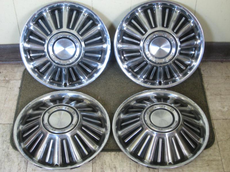 1967 ford hub caps 14' set of 4 wheel covers