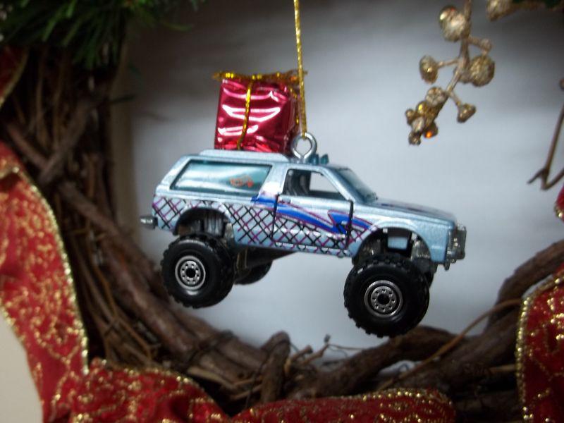 Chevy blazer 4x4 christmas tree ornament diecast new custom crafted decoration