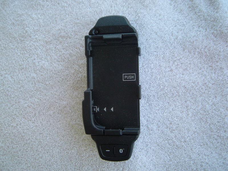 Mercedes benz bluetooth motorola razr phone cradle b6 787 5869