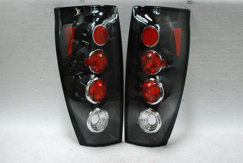 02-06 cehvy avalanche z71 ls lt pickup black tail brake lights lamps left+right