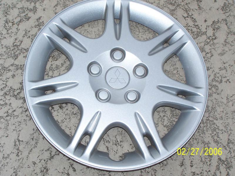 1999-03 mitsubisi gallant  hubcap 15"