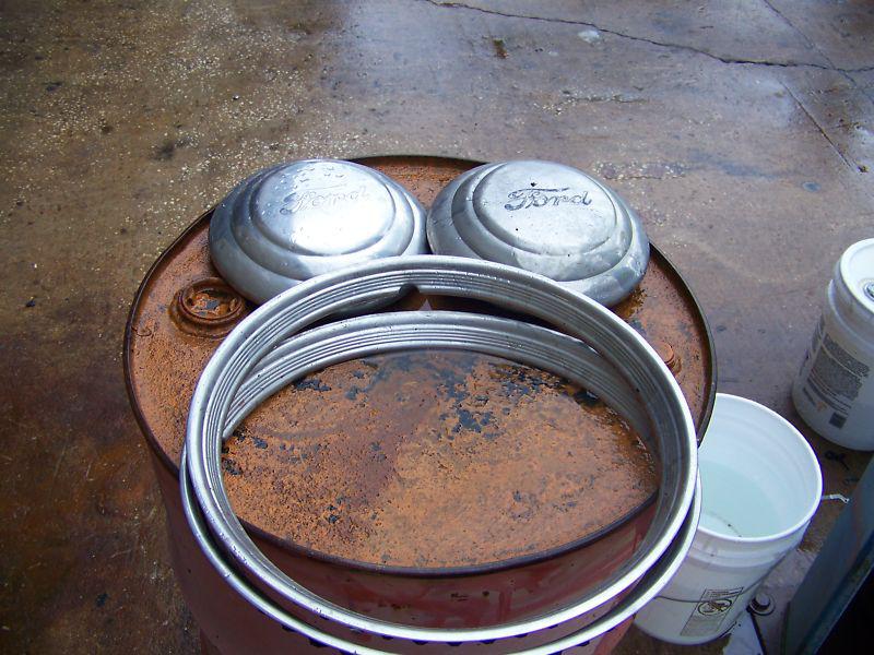1941 ford hub caps & beauty rings driver condition