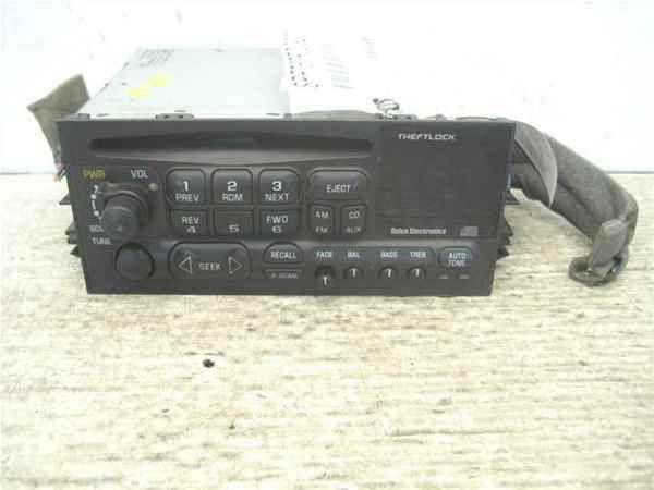 99-02 silverado astro cd single disc player radio un0