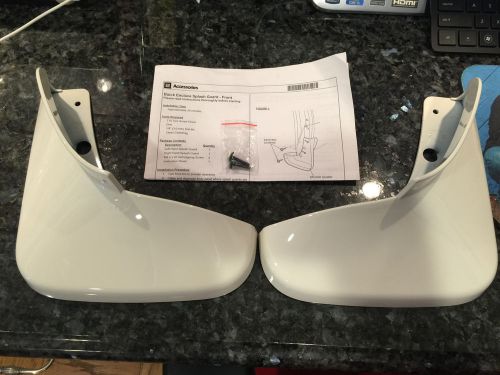 New oem buick enclave front splash guards gm part #22935520 opal white 40u