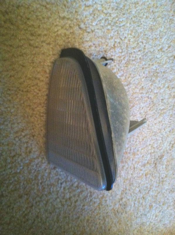 87-93 ford mustang passenger side inner marker light 