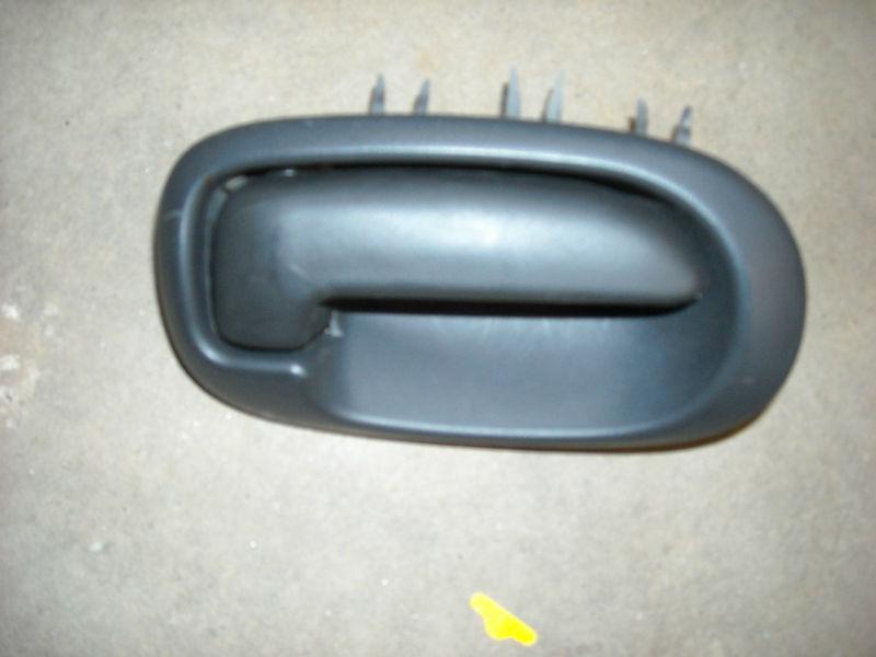 05 dodge stratus inside door handle right rear