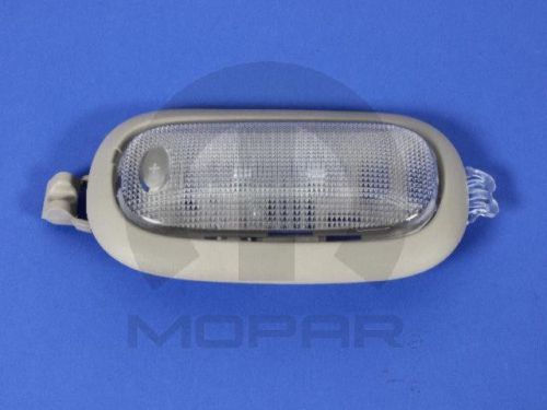 Dome light mopar 5jg58tl2ad fits 04-05 dodge ram 1500