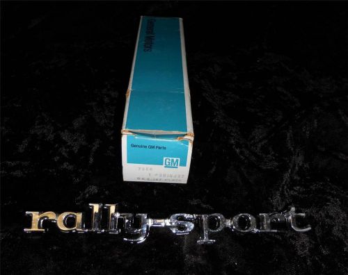 Camaro rally sport emblem 1968? nos oem 3916692 nib gm