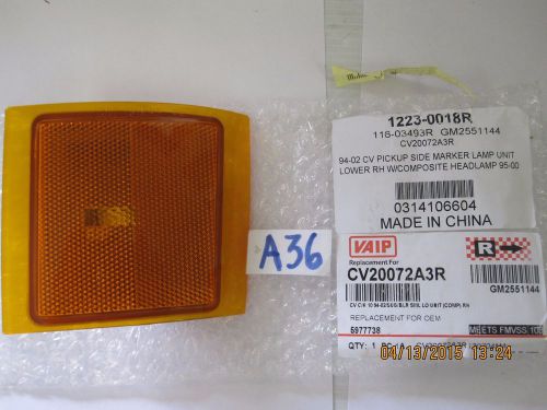 Passengers signal side marker light w/ lower reflector dot chevy suv