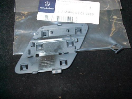 Mercedes rear tow hook cover 2128800705 9999 oem new 212 body e class wagon