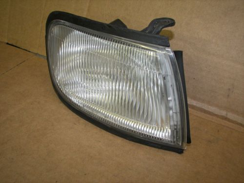 95-96 nissan maxima passenger side marker lamp light fender mounted genuine oem