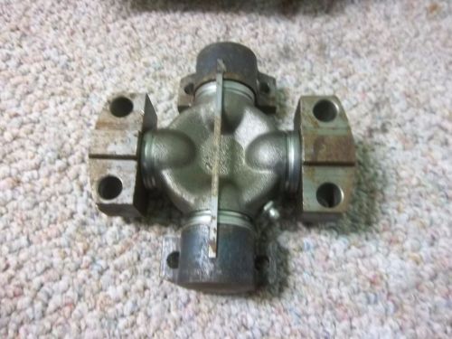 Nos 1954-1979 ford truck universal joint b4tz-4635-e