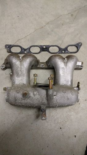 Toyota 1.5l intake manifold oem prius 01 02 03 04 05 06 07 08 09