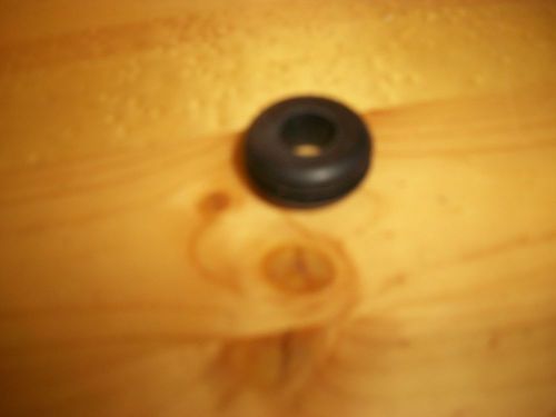 Arctic cat 1441-062 grommet nos genuine oem