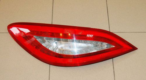 Oem mercedes benz cls class w218 sedan rear left tail rear light a2189060358