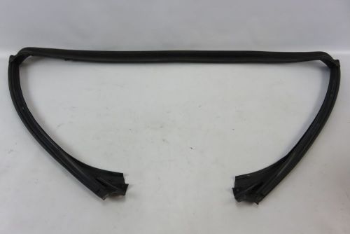 Mercedes r230 sl55 sl500 seal weatherstrip, windshield frame, 2307200078