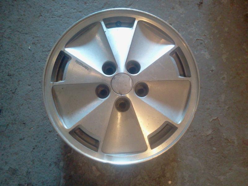 * 16 inch factory alloy rim -  oldsmobile cutlass supreme / 1988-1992 