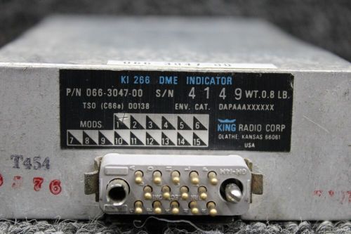 066-3047-00 king radio ki-266 dme indicator w tray and mods (volts: 14) (core)