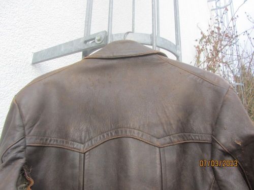 Old leather jacket 2-