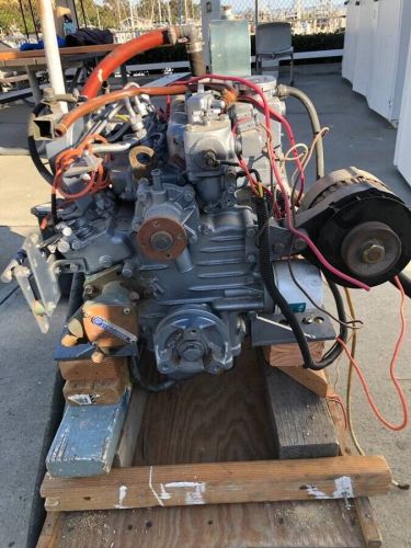 Universal m25 , marine diesel engine , 21 hp with transmission rto