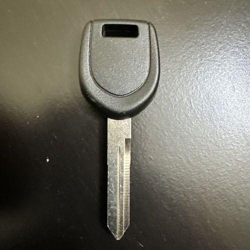 Mn141060 mitsubishi transponder chip key blank genuine new