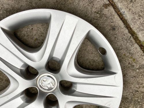 Vauxhall insignia 17&#034; wheel trim x 1 hub cap genuine 13312569 sq