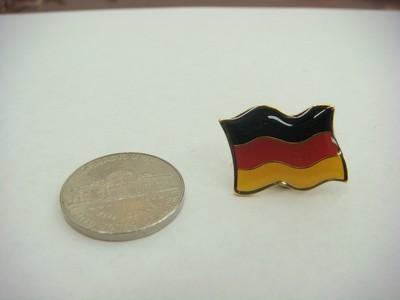 Vintage germany german country flag automotive hat/lapel pin no reserve *nr*#1