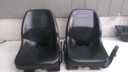 Yamaha rhino seats with base plate black pair great condition