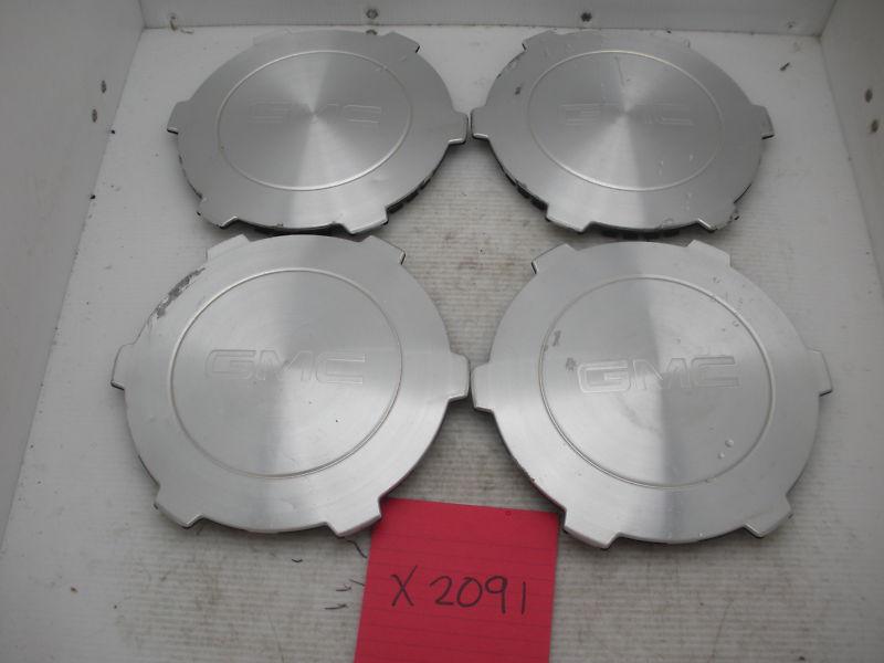 Lot of 4 gmc 02 03 04 05 06 07 sierra yukon 9594521 wheel center caps hubcaps