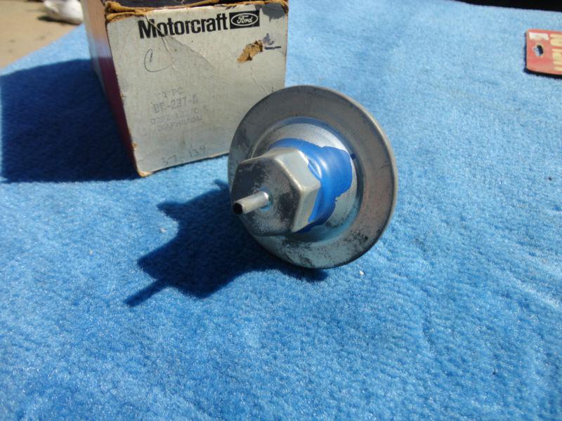 1965 1971 ford mercury 170 240 6 cyl nos fomoco vacuum advance unit d2pz 12370 a