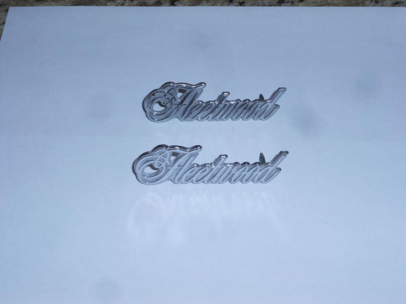 Original cadillac classic coupe script emblems #20082675