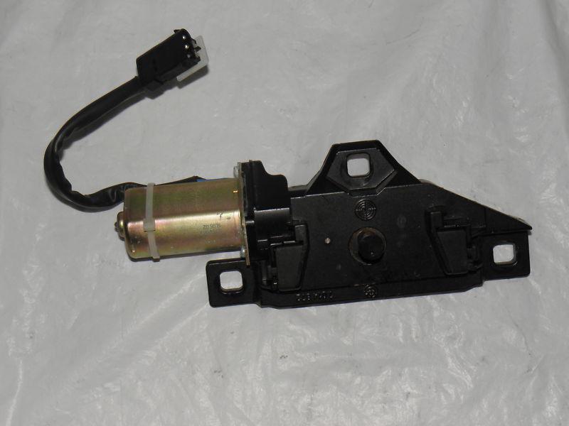 Bmw 745 750 760 e65 e66 trunk lid door power lock drive actuator motor