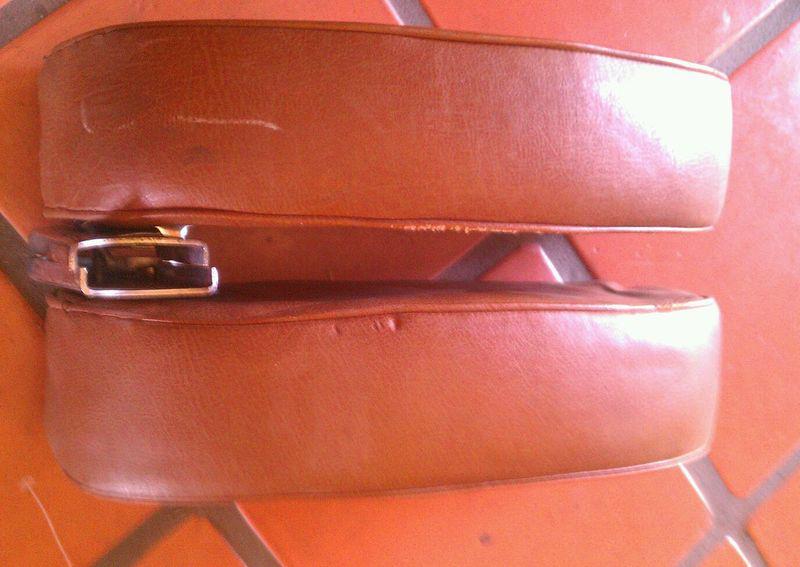 Mercedes w 109,108,111,112 rare cognac leather  armrest 280 250 300 se 280se 3.5