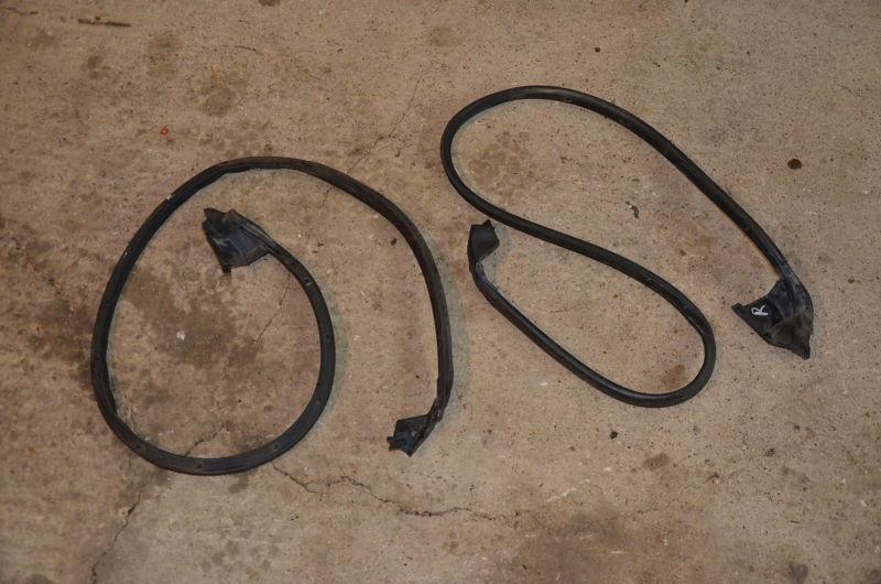 1994 honda del sol 5 spd b16a3 #1453 door seals set l&r